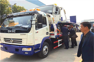 万宁汽车道路救援拖车价格